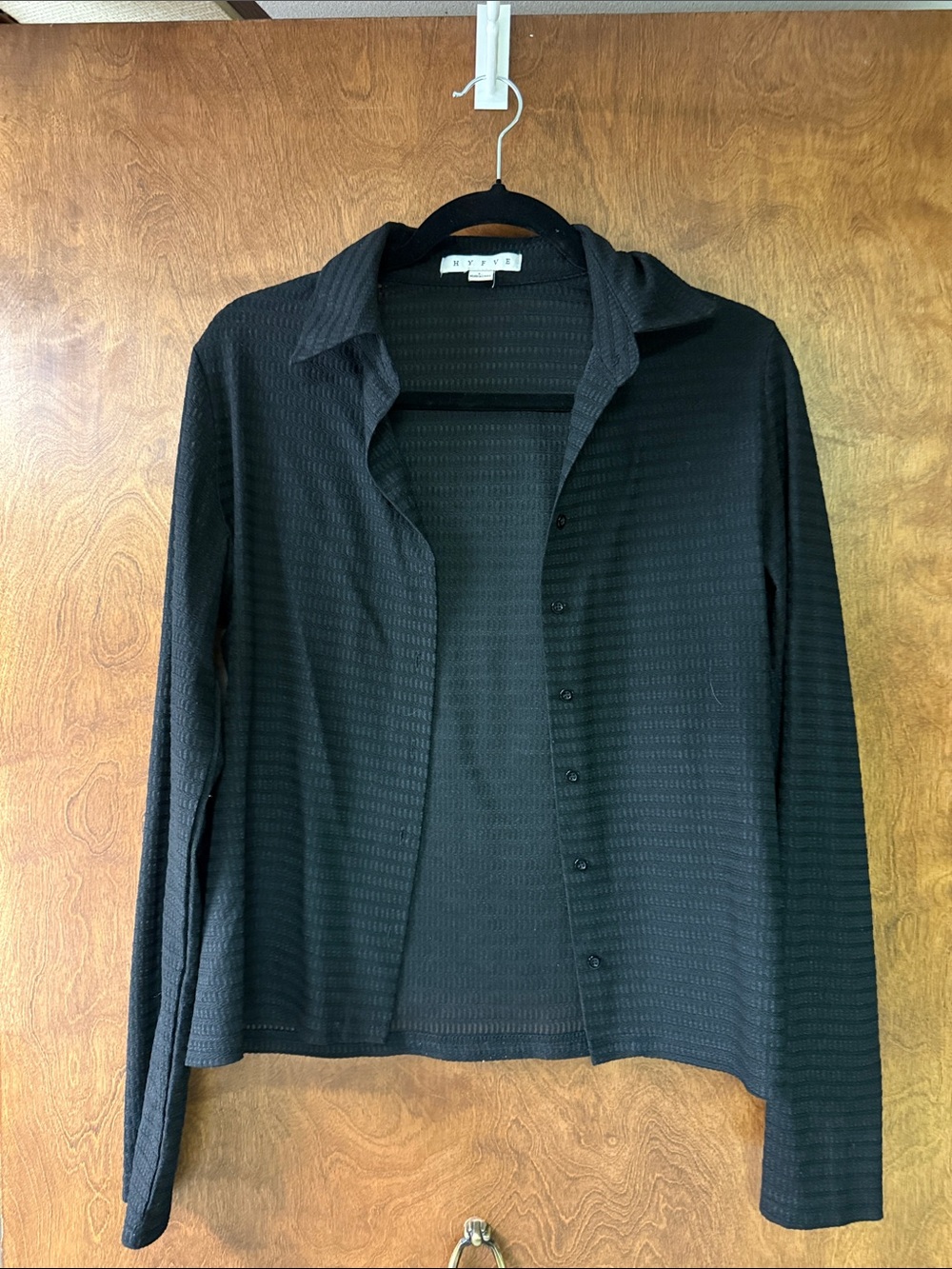 Black Textured Button-Front Collared Shirt - Picture 2 of 5
